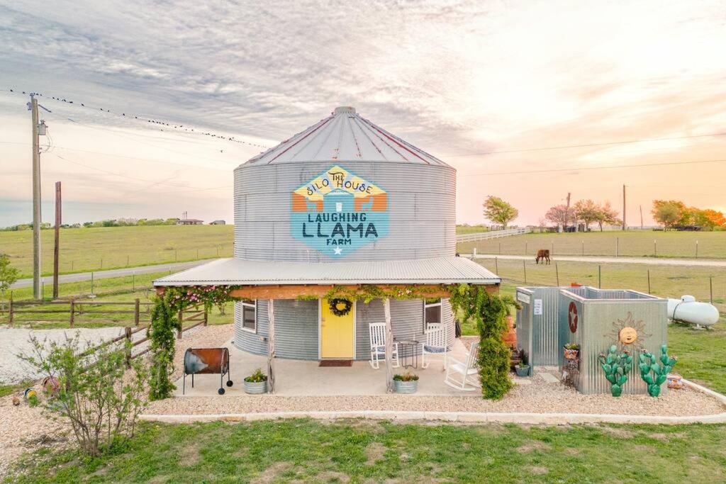 Silo House At Laughing Llama Farm Troy Dış mekan fotoğraf